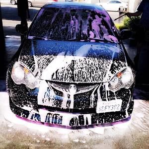 Meet your Posher, Gustavo angel